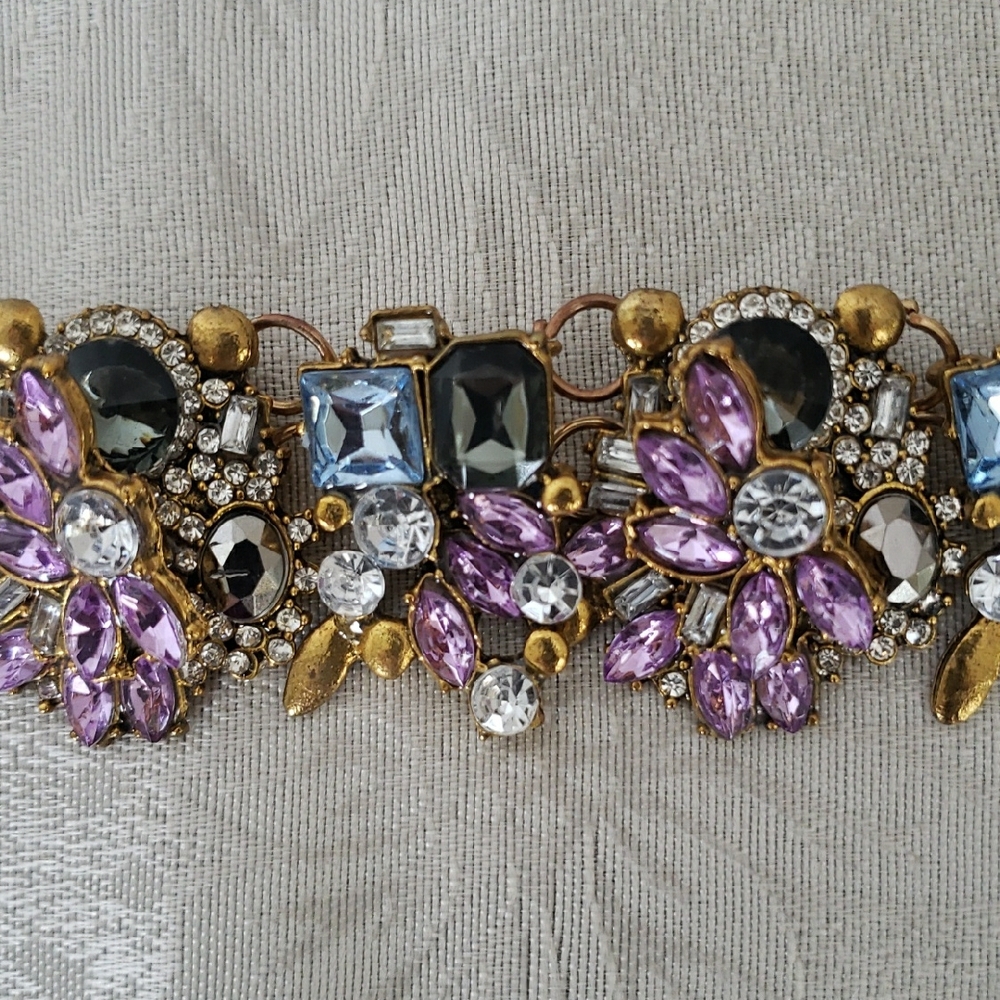 Purple and Gold Necklace with Elegant Design - Picture 4 of 5